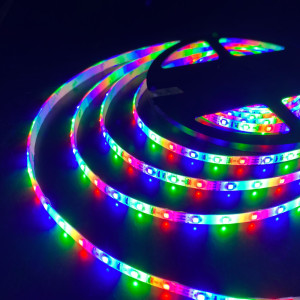 Светодиодная лента 12V 4,8W Лента светодиодная 12V 4,8W 60Led 2835 IP65 RGB, 5м
